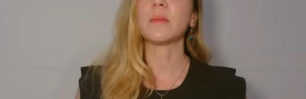 "Majka me je sa 3 godine udala za vođu sekte koji me je zlostavljao": Govorili su joj da je blagoslovena, a onda je otkrila sve užase koje je videla