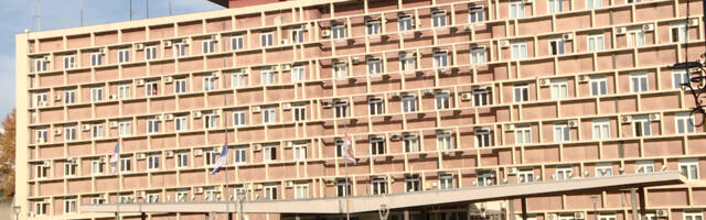 Da li je Kragujevčane sramota da rade za 90 hiljada dinara, kako to predsednik Srbije tvrdi i kolika plata je zapravo dovoljna za pristojan život?