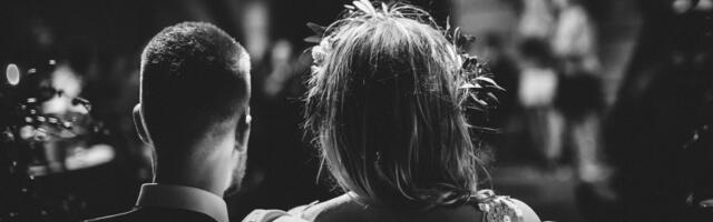 Dečko joj traži novac da čuva NJIHOVU decu: Žena se požalila stručnjaku, pa ostala ŠOKIRANA odgovorom