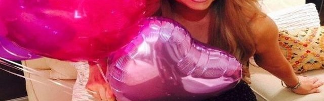 BOMBA! Maraja Keri proslavila 50. ROĐENDAN, a izgleda kao TINEJDŽERKA! (FOTO)