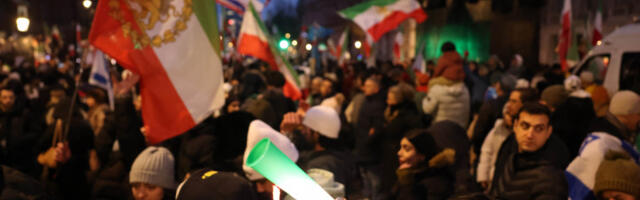 Аме­рич­ки пред­сед­ник обе­ћао иран­ским де­мон­стран­ти­ма да „сти­же по­моћ”