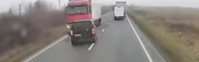 Užas blizu granice sa Srbijom - Poginulo 7 navijača PAOK-a u strašnom sudaru