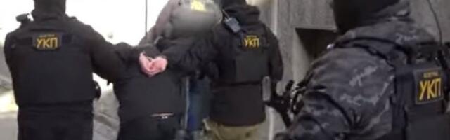 UHAPŠEN VOZAČ KOJI JE PREGAZIO DEVOJKU NA VIDIKOVCU I POBEGAO! Policajci ga pronašli na tavanu kuće i automobil pokušao da sakrije!