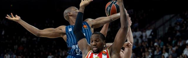 EFES – ZVEZDA Poluvreme iz snova! Crveno-beli začarali obruč, imaju +18 u Istanbulu! /VIDEO/