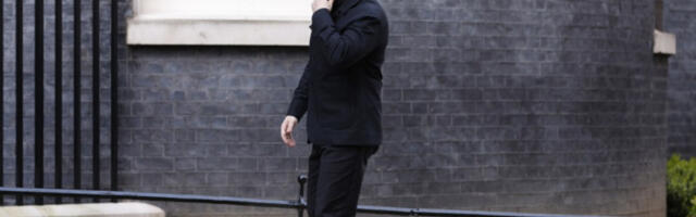 Картаполов: Зеленски није војна мета, потребан нам је жив