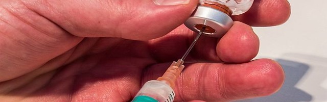 Zašto je EU odbila odobravanje Fajzerove vakcine?