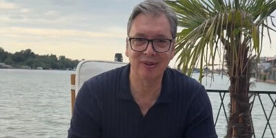 Vučić objavio nesvakidašnji snimak sa splava: Sledeći put, obećavam, preplivaću Savu... (VIDEO)
