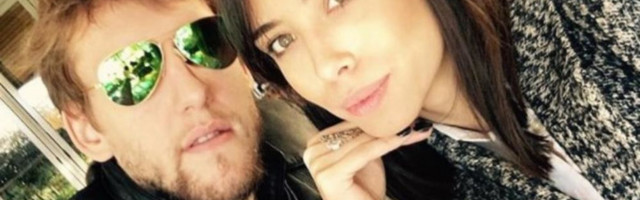 CENTIMETRI SU SAMO BROJ Veseli oženio Srpkinju koja je retko u javnosti i pokazao da je visoka skoro kao njihov pas - hit na Instagramu