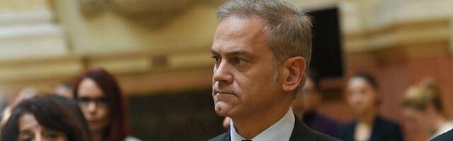 Stefanović o sednici Skupštine: Besmisleno glumiti normalnost dok je zemlja u blokadi