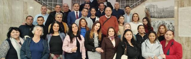 Pedagoški asistenti u fokusu: Razmatrane nove mere za unapređenje inkluzije romske dece