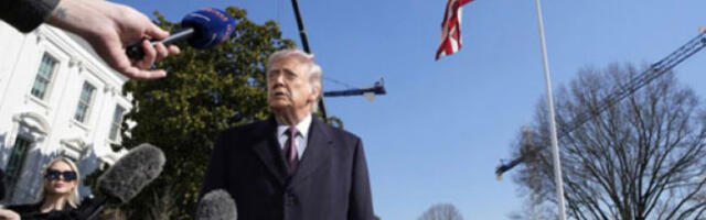 Трамп: Циљеве у Ирану могли бисмо да уништимо за један дан