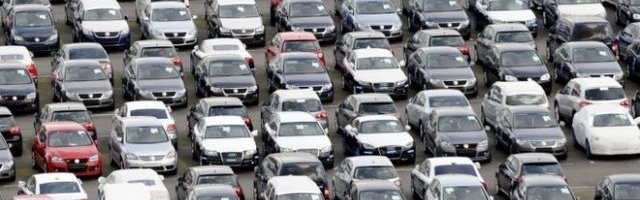 NEMAČKE AUTO KOMPANIJE U PROBLEMU! Prodaja pala za 38 odsto!