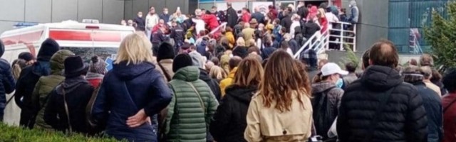 Ogromni redovi za vakcinu: "Krkljanac" ispred Čaira (VIDEO)