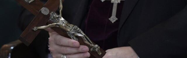 "JA SAM PORODIČAN ČOVEK!" Sveštenik ostavio ovu poruku, pa upucao suprugu i sebe pred rođenom decom - krvavi pir ovog oca crkava je OSUDILA NAJSTRŠNIJE!