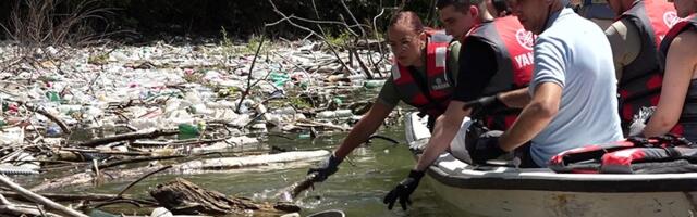 Ministarka Pavkov u akciji ćiščenja Potpećkog jezera