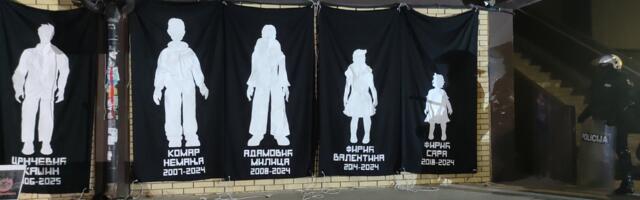 Niški studenti sproveli akciju povodom slave SNS-a: „Na slavu se ne zove, na slavu se dolazi“