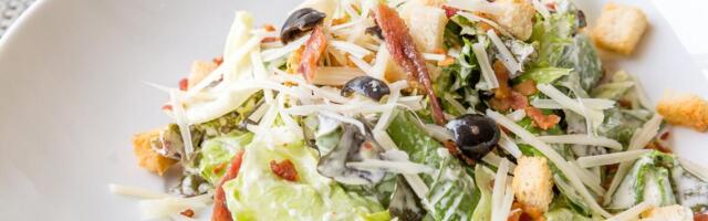 Kremasta i hrskava salata kojoj nećete odoleti: Zasitna je, neodoljivog ukusa i puna povrća