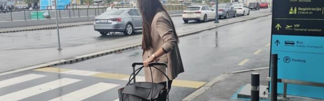 SLAVLJE U DOMU POZNATE PEVAČICE (33): Podelila intimni prizor iz doma koga će se dugo sećati - SVI ŠALJU ČESTITKE! (FOTO)