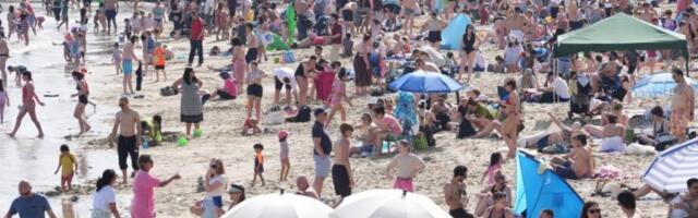 STIGLE PAKLENE VRUĆINE U EVROPU! Temperature za ovo doba godine već OBARAJU REKORDE, građani HITNO upozoreni da ostanu u kućama! (FOTO, VIDEO)