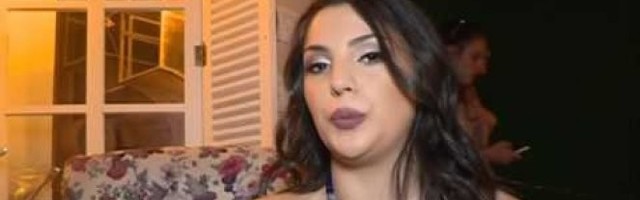 NADICA ADEMOV NOSI STVARI OD 300 DINARA! Pevačica osula paljubu po koleginicama!