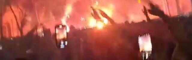Delije krenule ka Kalemegdanu, baklje na sve strane (VIDEO)