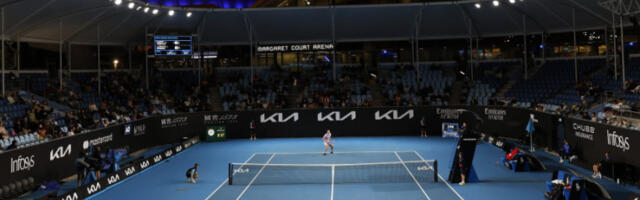 UŽAS U MELBURNU: Kolabirao je na terenu - hitno je morala da reaguje medicinska služba!