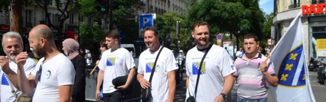 U Parizu održan marš povodom godišnjice genocida u Srebrenici