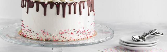 Najbrža torta na svetu pravi se od keksa i krem bananica i pitanje je kako da se suzdržite da ne uzmete repete