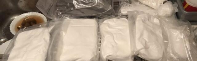 U ORMARU I NA TERASI SKRIVALI NARKOTIKE! Pokrenuta istraga protiv narko grupe iz Grocke