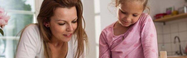 OGLAS ZA POSAO KOJI JE RAZLJUTIO SRBIJU: Porodica traži DADILJU i nudi platu od 1.200 evra ali samo pod OVIM jezivim uslovima!