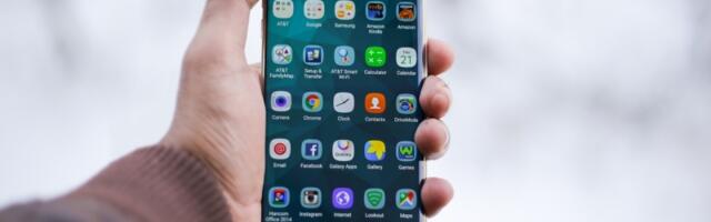 Više telefona nego ljudi: Kako je svet postao zavisnik od mobilnih uređaja?