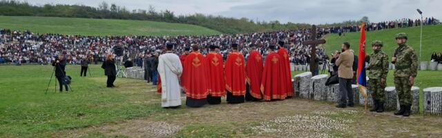Na ,,Groblju streljanih 1941.“ u Kraljevu održana svečana ceremonija povodom 84 godina od masakra