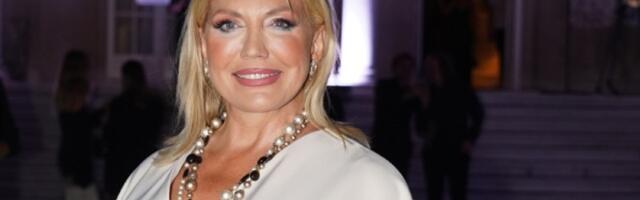 "Muž je hteo da se RAZVEDE jer sam se SLIKALA ZA PLEJBOJ": Suzana Mančić je važila za jednu od najfatalnijih žena bivše Juge