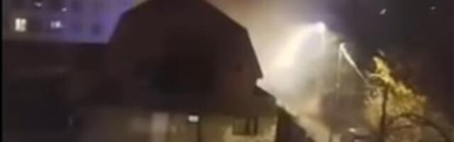 Veliki požar u Bulevaru kralja Aleksandra: Vatra na samo 50 metara od pumpe (VIDEO)