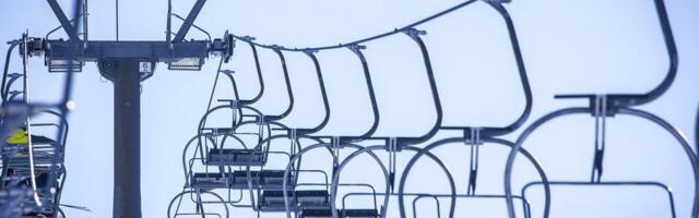 Matija pao sa žičare nakon bizarnog incidenta: Kruži slika na kojoj visi sa žice, ubrzo završio na betonu