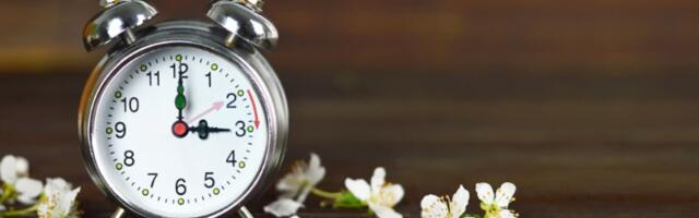 Ne zaboravite da pomerite kazaljke: Letnje računanje vremena počinje ranije ove godine!