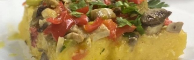 Brza i laka: Palenta sa povrćem iz rerne