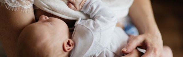 DA LI DOJENJE BOLI? Odgovaramo na najčešće pitanje trudnica