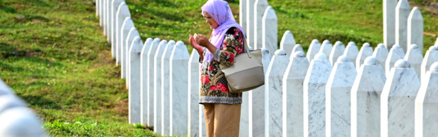 U Potočarima pokopano 19 žrtava genocida u Srebrenici