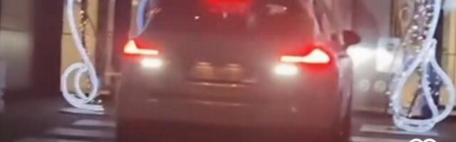 Džipom hteo da uđe u tržni centar (VIDEO)