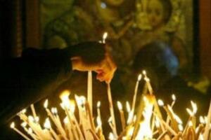 Данас су Зимске задушнице, верује се да запаљена свећа осветљава пут умрлима