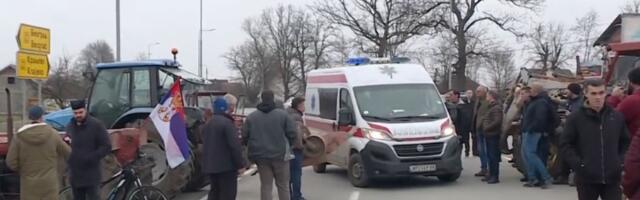 Traže se smene Martinovića, Rističevića i Vučevića: Paori BLOKIRALI Ibarsku magistralu u Adranima