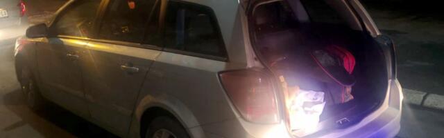 Policija pretresla "opel" u Prokuplju, kad su otvorili gepek odmah su uhapsili vozača