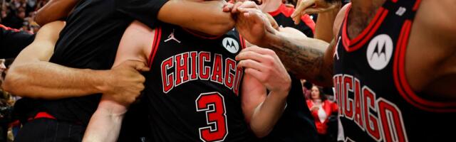 Vučević slavio, Gidi stao uz rame Džordanu rekordom za Bulse /VIDEO/