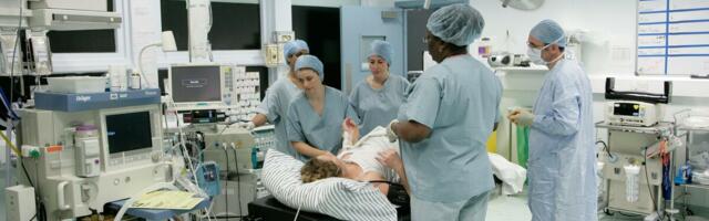 ŠANSE DA SE OVO DESI SU 1 PREMA 200 MILIONA! Majku porađalo 20 lekara, usledilo je nešto REĐE OD OSVAJANJA DŽEKPOTA