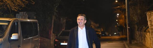 USKORO SVI NA OKUPU! Žika Jakšić stigao na Cecinu slavu, tu je i Đorđe David - nose joj poklone sa velikim osmesima! (VIDEO)