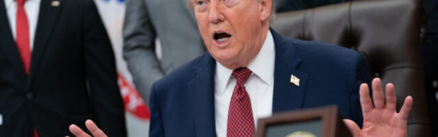 Трамп: Европа мора да се сабере или ће нестати