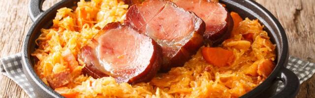 Recept za pravi srpski podvarak - ovako tradicionalno jelo sprmaju na Jugu