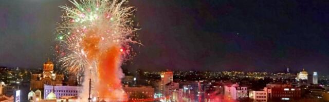 VATROMET OBASJAO NEBO: Prelepi snimci sa svenarodnog sabora (VIDEO)