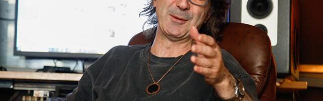 "GLAVOM UDARIM U VRATA TOALETA I NAPRAVIM RUPU!" Rale je od Marine tražio da menja stihove pesama: Ma videćeš ti, budalo jedna...